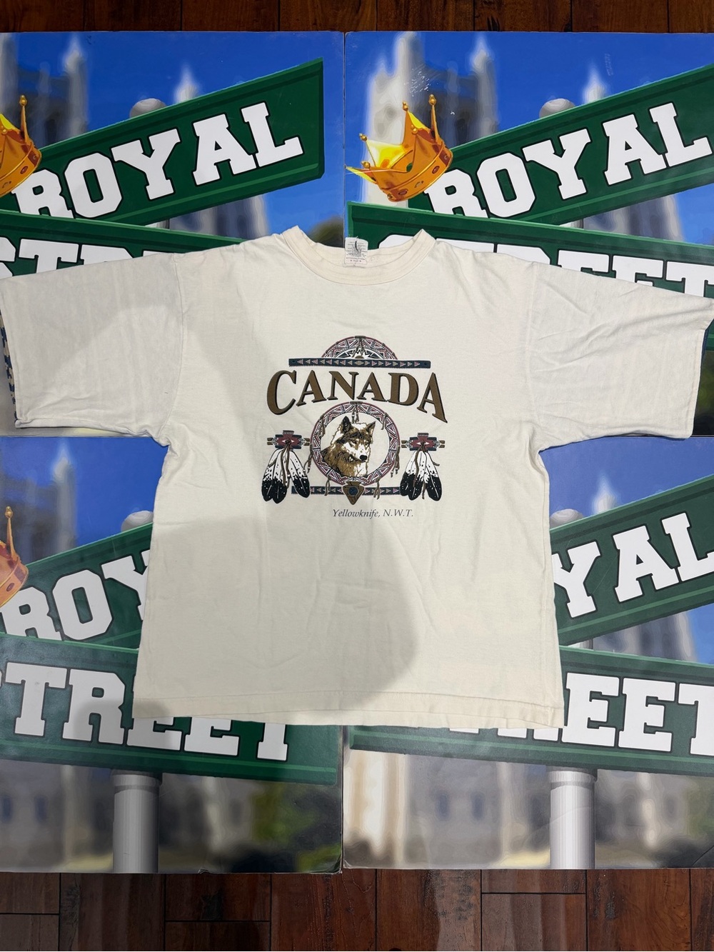 Vintage Canada Yellowknife Graphic T shirt